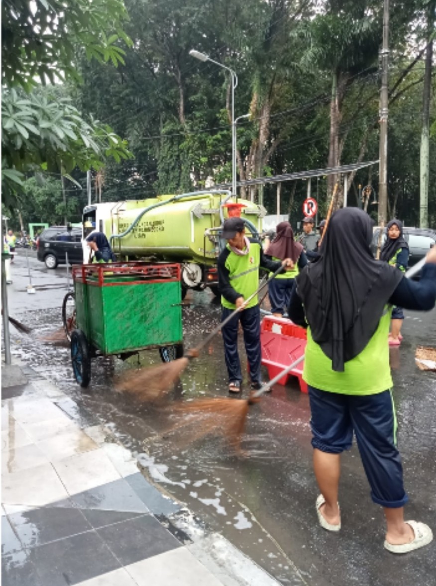 DLH Bojonegoro Kerahkan Tenaga Kebersihan Selama Libur Lebaran, Kumpulkan 490,4 Ton Sampah